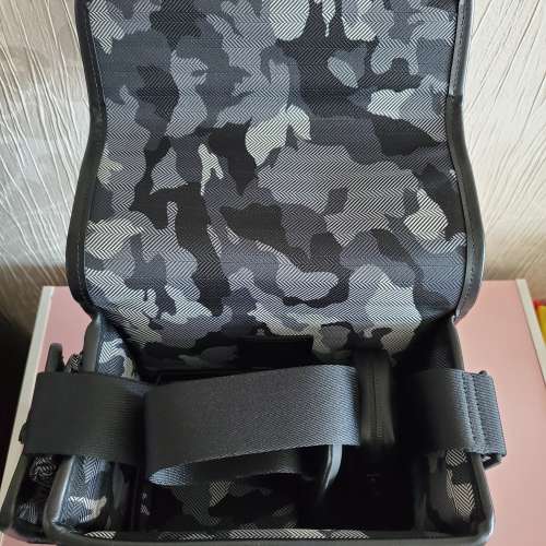 Dignis Radix Multipurpose Camera Case Navy Colour海軍藍多功能相機袋