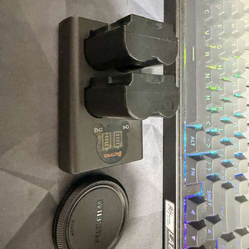 富士相機舊電配件