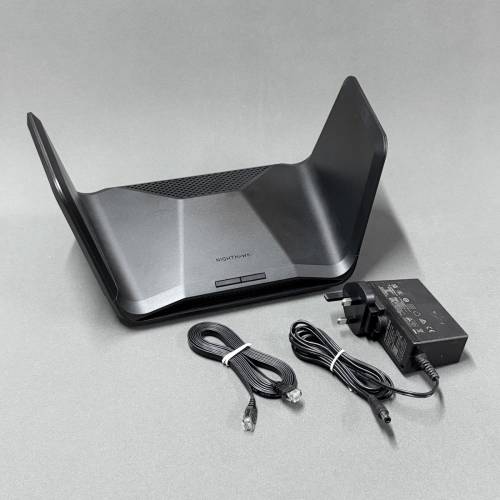 Netgear Nighthawk AXE7800 Tri-Band WiFi 6E Router RAXE300 支援 2500M 光纖寬頻