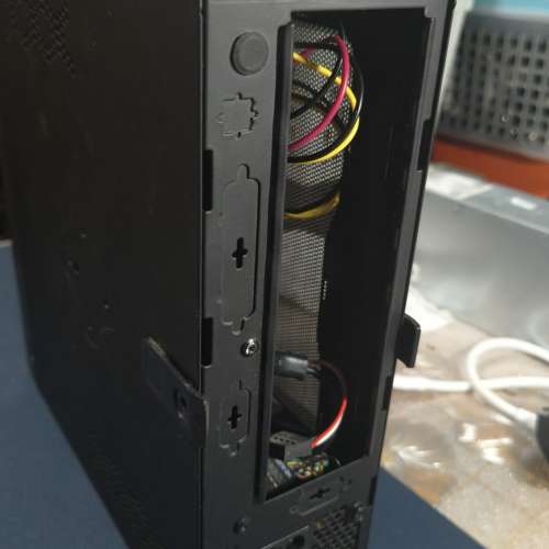 GTR itx 機箱 200W火牛 跟螺絲