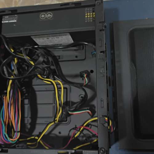 GTR itx 機箱 200W火牛 跟螺絲