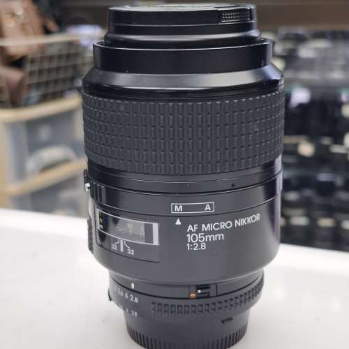 NIKON AF MACRO 105MM F2.8