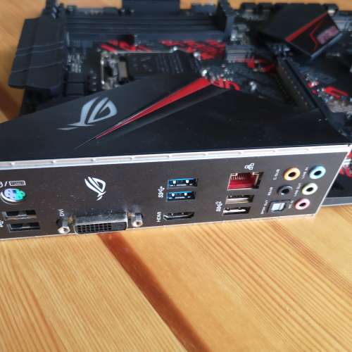 (新淨) ASUS STRIX B360-H GAMING底板連背板 (運作正常 已更新BIOS)