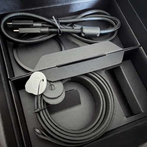 Leica Q3 28mm連原廠無線充電Handgrip