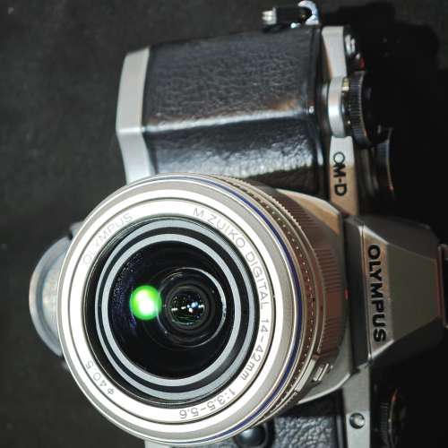 OLYMPUS E-M10 奧林巴斯 EM10  + 14-42 M43  功能正常 跟2電一充連肩帶 快門 19xxx...