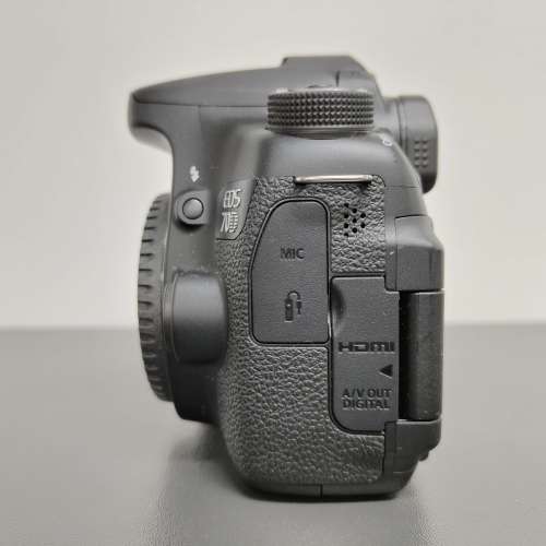 Canon EOS 70D DSLR Camera