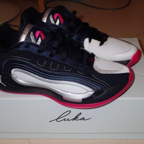 全新 Nike Luke 4 PF籃球鞋