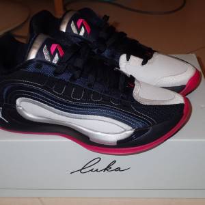 全新 Nike Luke 4 PF籃球鞋