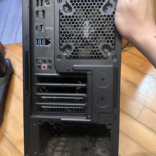 Cooler Master 電腦機箱 連b460m msi mortar(當壞)