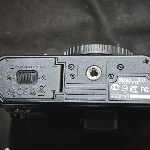 nikon V1 尼康 冇盒冇單冇保 跟1電一充連肩帶 功能正常 95%new