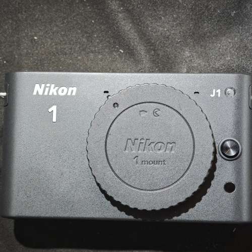 nikon J1 尼康 1 Nikkor 跟1電一充連肩帶 95%以上新 功能正常