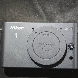 nikon J1 尼康 1 Nikkor 跟1電一充連肩帶 95%以上新 功能正常