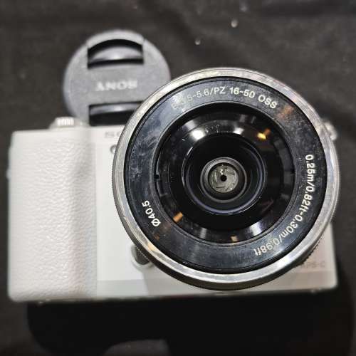 sony a5100 + 16-50 E 索尼 16mm 50mm 16 50 98%new 跟2電 送記憶卡