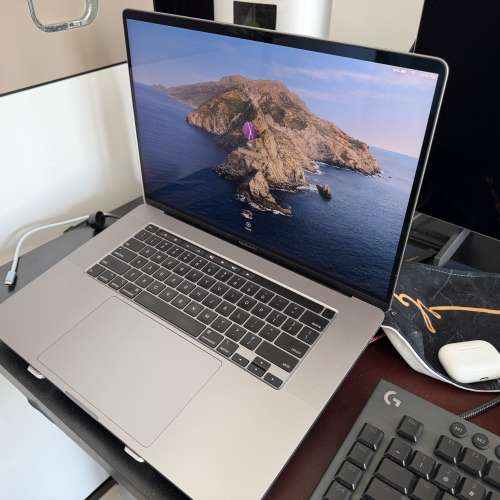 Apple MacBook Pro i9 64gb ram 1tb ssd top specs