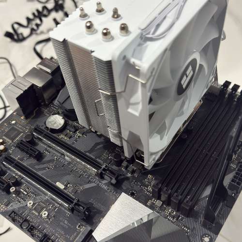 主機板 m-ATX ASUS ROG STRIX Z370-G GAMING (WI-FI AC) with 處理器 i5-8600 CPU連...