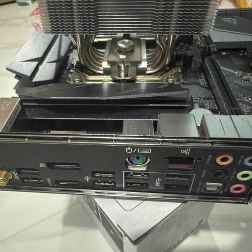 主機板 m-ATX ASUS ROG STRIX Z370-G GAMING (WI-FI AC) with 處理器 i5-8600 CPU連...