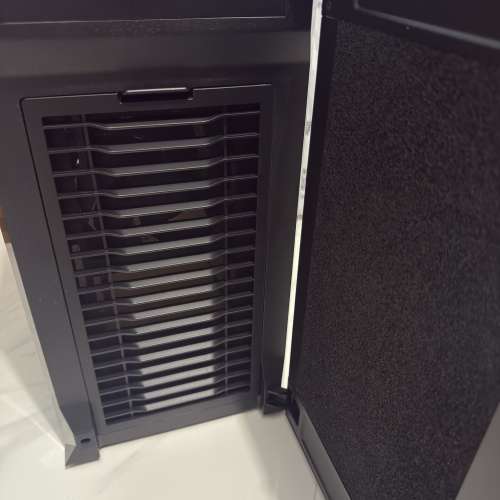 Cooler Master Silencio S400 M-ATX 電腦機箱