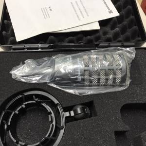 Beyerdynamic M99 Large Diaphragm Dynamic Mic