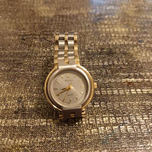 Bulova lady quartz watch.24mm size.watch only