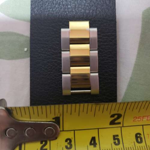 ROLEX  C廠 金鋼錶帶格數。