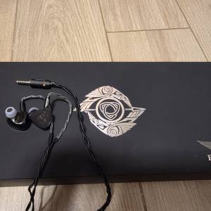 Empire ears Raven 全套有單有保