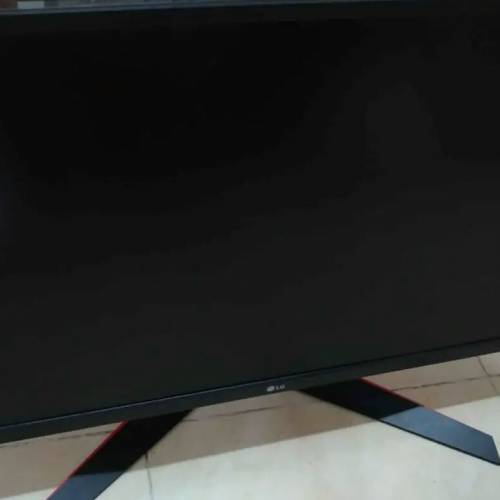 壞白畫面的LG 27寸電競mon. 27gk750f