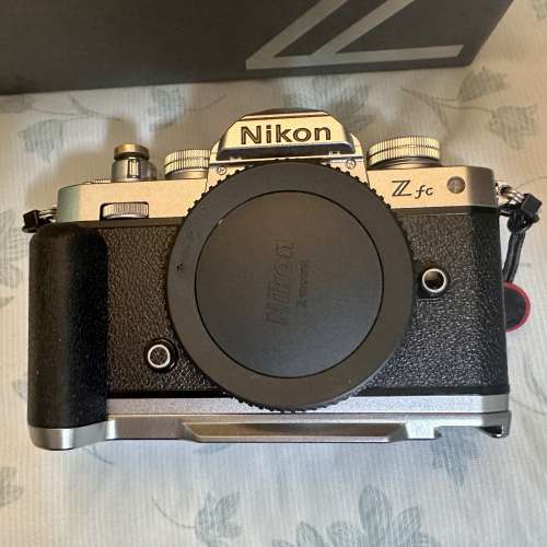 Nikon Zfc kit set 16-50 lens 銀色. HK$3800