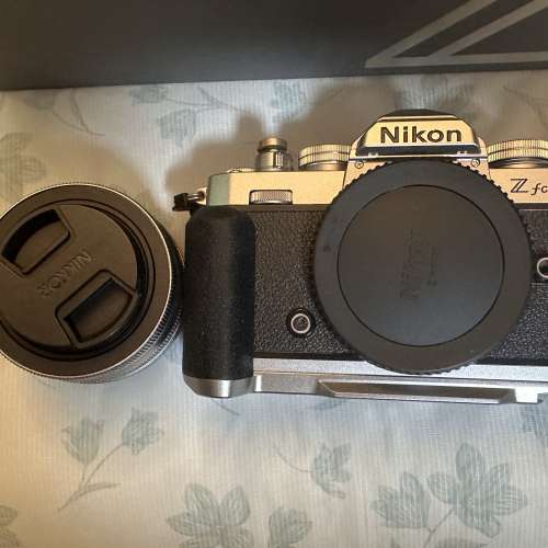 Nikon Zfc kit set 16-50 lens 銀色. HK$3800