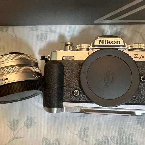 Nikon Zfc kit set 16-50 lens 銀色. HK$3800