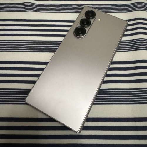 95%New Samsung Galaxy Z Fold 6 12/256 銀色