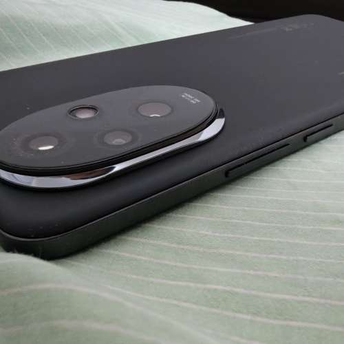 Honor 200 12+256GB 99% new 行，有保