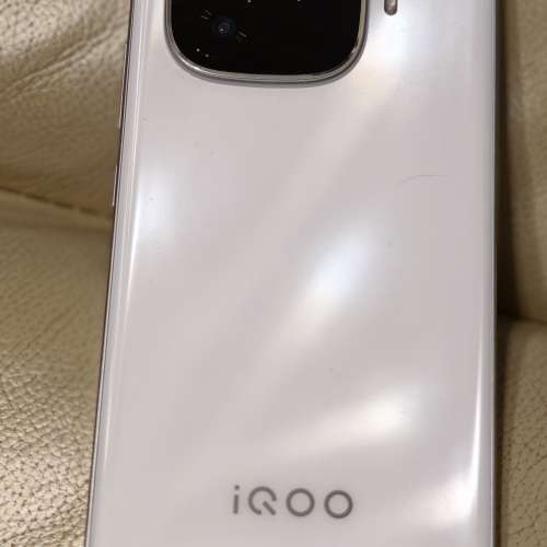 Iqoo z9 turbo白色12+12+256g新淨無花電100%,全套齊件有盒