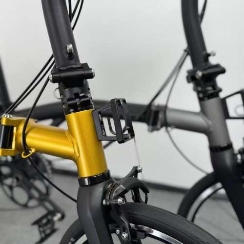 2026 最新黑金色, 黑灰色 ACEOFFIX C5 全原裝5速黑色碳前叉鋁合金折叠車 送前後蛙燈...