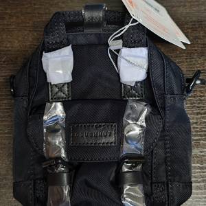 Doughnut Macaroon Tiny 斜背包 (黑色)