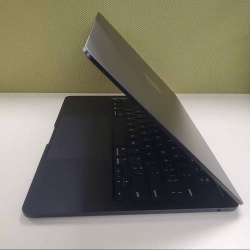 Apple MacBook Air 2022款 M2