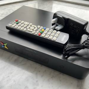 Magic TV 8000D雙頻高清機頂盒，內置1 TB 硬碟