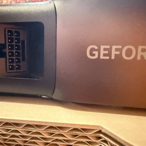 Nvidia RTX 5070 Founder Edition 公板顯示卡 12GB DRR5