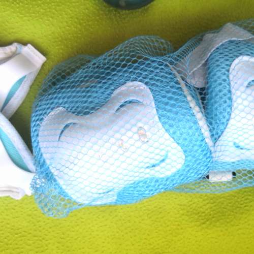 單排 roller 輪滑鞋35 -38號 与 保护装备 套装