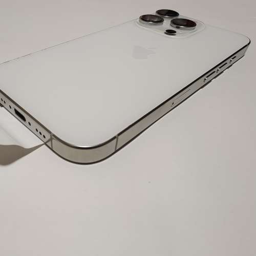 完美無花,行貨白色iphone 16 pro 512gb 雙卡雙待 dual open line, 全套有盒usb