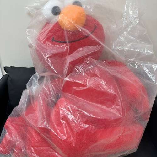 100% NEW - Sesame Street 巨型 Elmo 毛公仔 - KAWS & 芝麻街