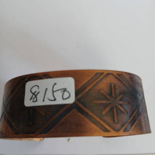 半價清貨， 一手四隻紅铜手鈪市場罕有，  自用或收藏佳品，四隻原價共售760元，現...