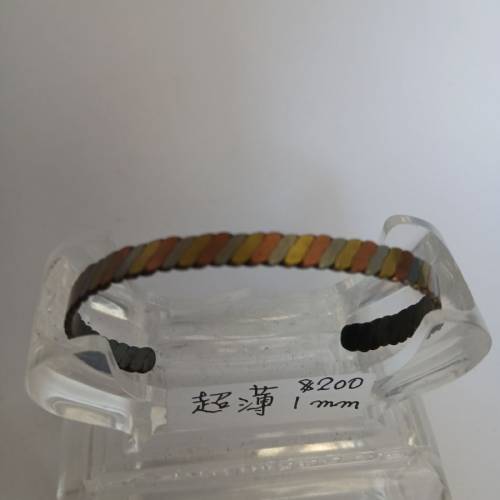 半價清貨， 一手四隻紅铜手鈪市場罕有，  自用或收藏佳品，四隻原價共售760元，現...