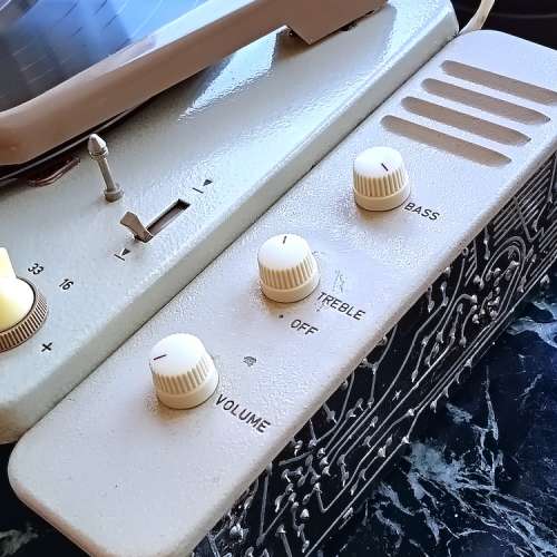 飛利浦手提黑膠唱片機