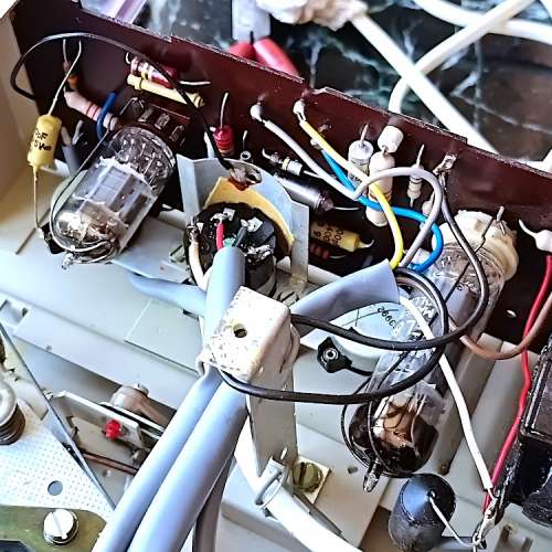 飛利浦手提黑膠唱片機