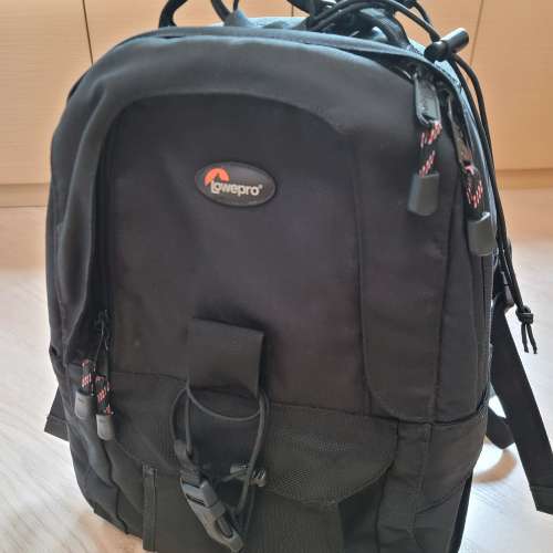 Lowepro mini Trekker AW 相機背包