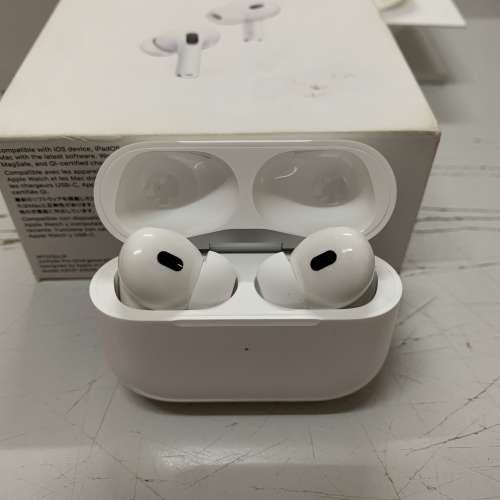 99%New Apple AirPods Pro 2 MagSafe Case (USB-C) MTJV3, Apple care+ 31-7-2027