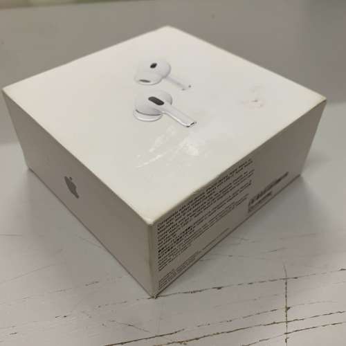 99%New Apple AirPods Pro 2 MagSafe Case (USB-C) MTJV3, Apple care+ 31-7-2027