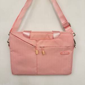 95% NEW - 粉紅色iPad/電腦袋 Pink iPad/Laptop Shoulder HandBag