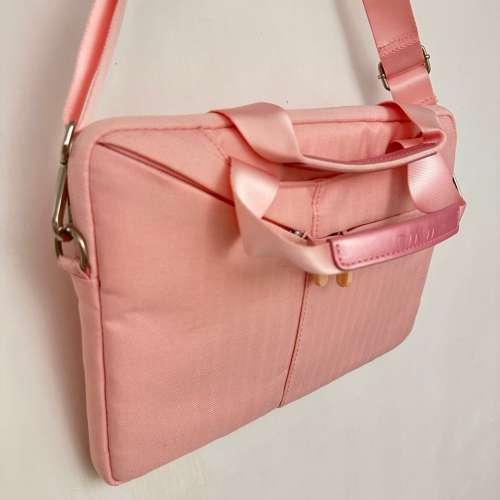 95% NEW - 粉紅色iPad/電腦袋 Pink iPad/Laptop Shoulder HandBag