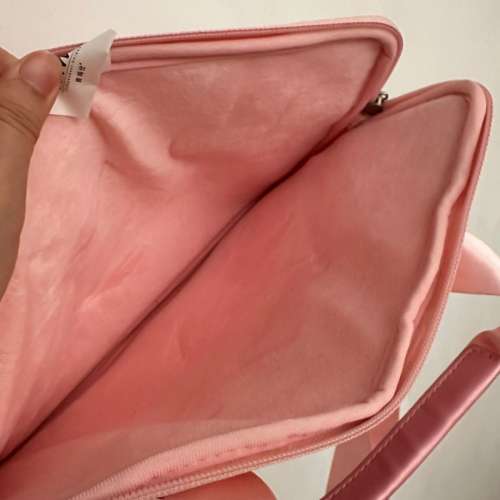 95% NEW - 粉紅色iPad/電腦袋 Pink iPad/Laptop Shoulder HandBag